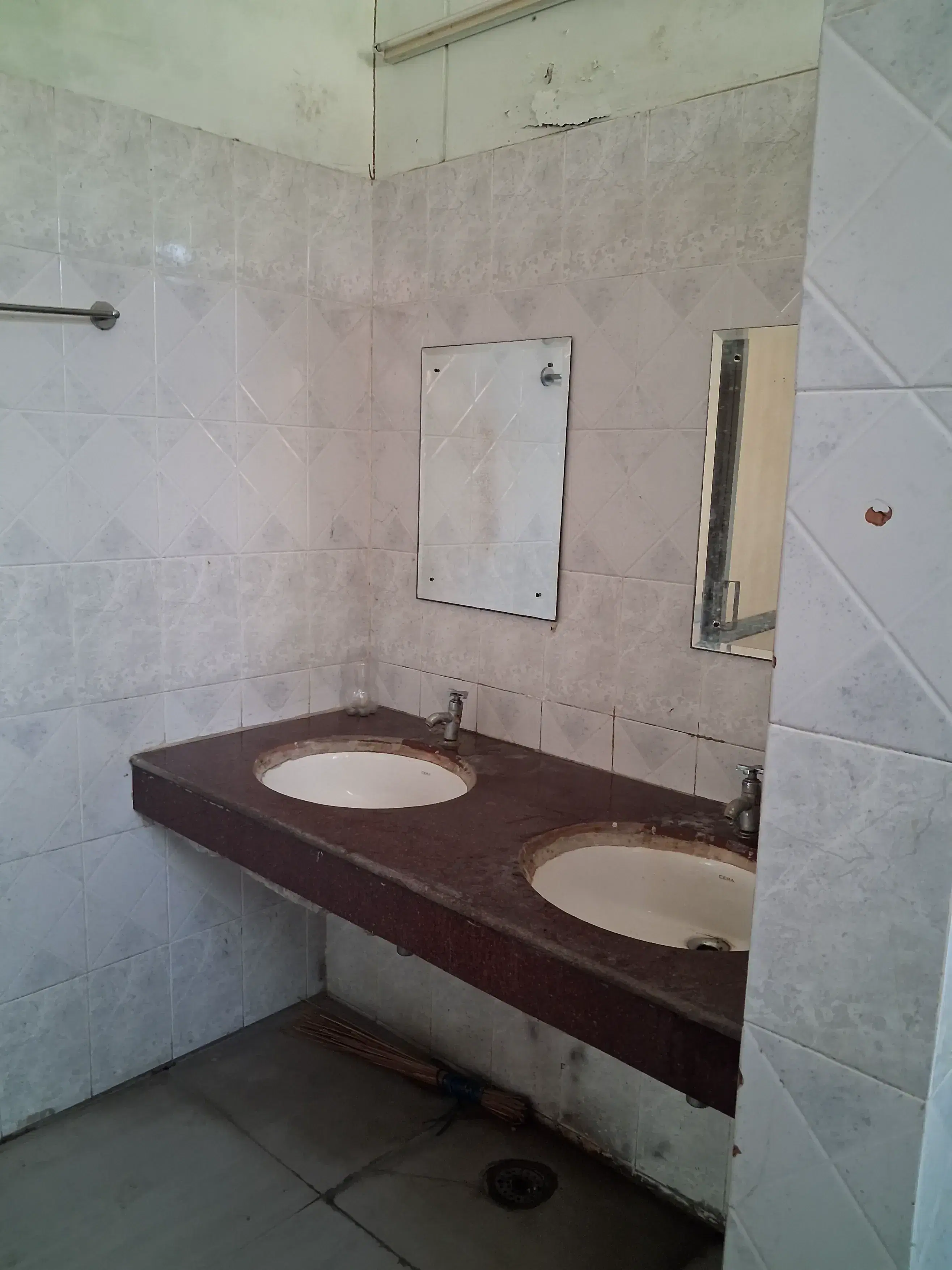 I.K. Gujral Punjab Technical University Jalandhar Academic Building photo 1